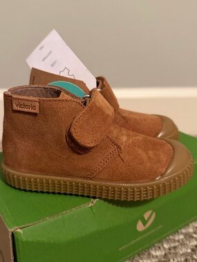 Victoria toddler suede boots